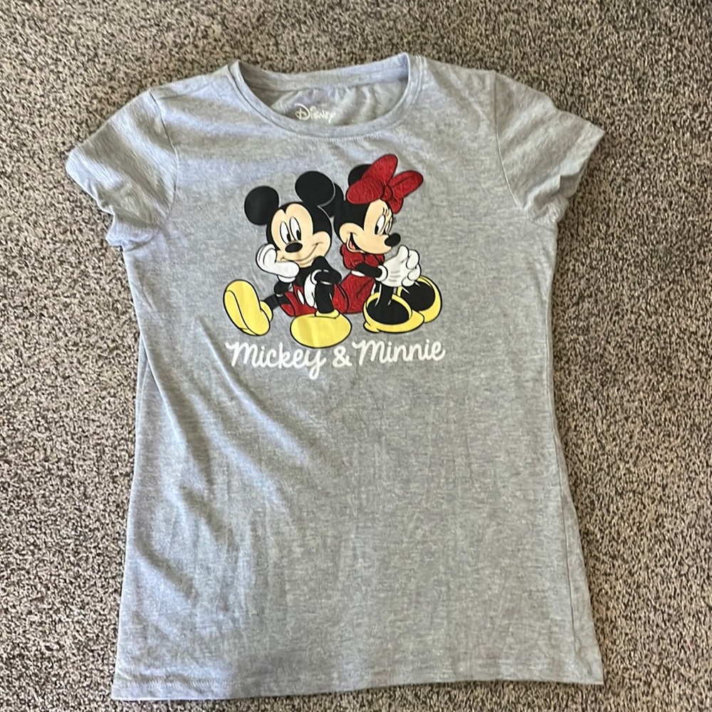 Mickey Minnie shirt